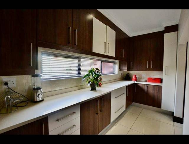 4 BEDROOM PROPERTY TO RENT IN COPPERLEAF ESTATE